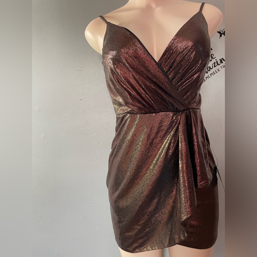 Dress - Picture 3 of 4